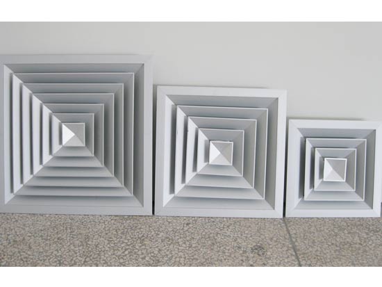 ���~���L���S��